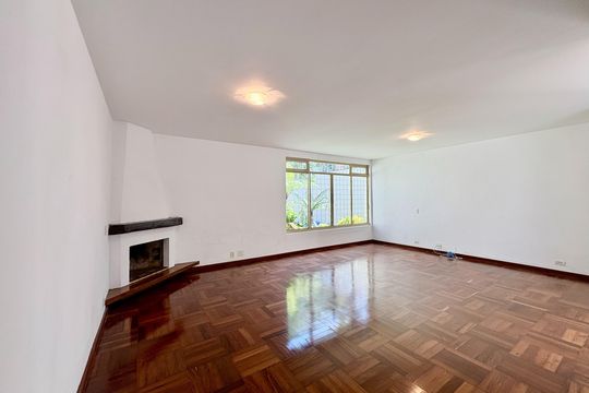 Sala de casa para alugar com 4 quartos, 400m² em Santo Amaro, São Paulo