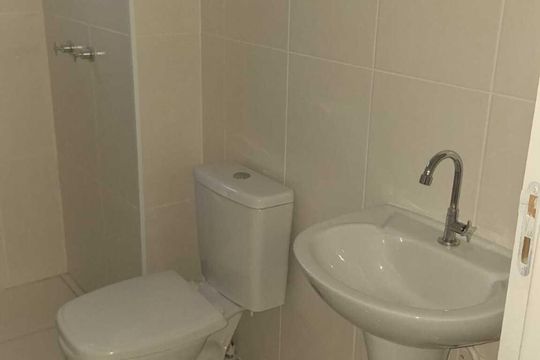Banheiro de apartamento para alugar com 2 quartos, 45m² em Jardim Santa Rosália, Sorocaba