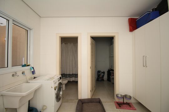 Área de Serviço de casa à venda com 6 quartos, 350m² em Vila Sonia, São Paulo