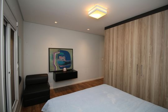 Suíte 2 de casa à venda com 6 quartos, 350m² em Vila Sonia, São Paulo