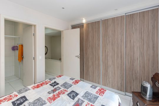 Suíte 1 de casa de condomínio à venda com 2 quartos, 115m² em Vila Olímpia, São Paulo