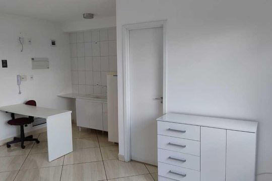 Sala de kitnet/studio para alugar com 1 quarto, 25m² em Vila Campanela, São Paulo
