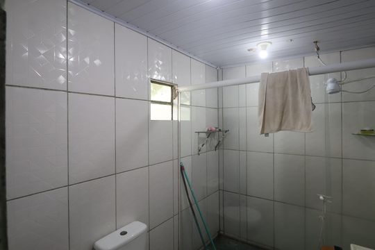 Banheiro de casa para alugar com 8 quartos, 355m² em São José, Canoas