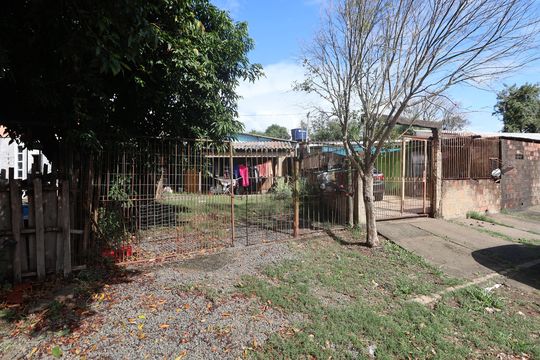 Fachada de casa para alugar com 8 quartos, 355m² em São José, Canoas
