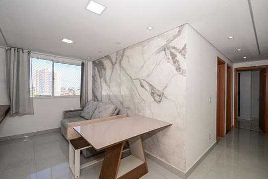 Sala de apartamento para alugar com 2 quartos, 44m² em Vila Suzana, São Paulo