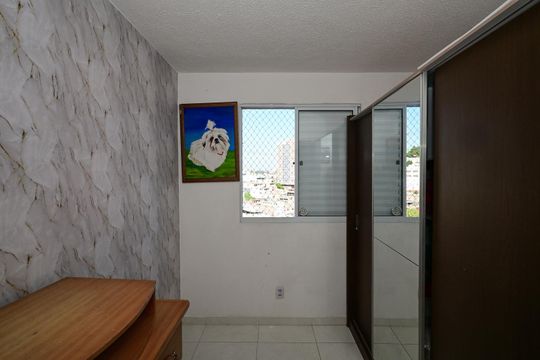 Quarto 1 de apartamento para alugar com 2 quartos, 44m² em Vila Suzana, São Paulo