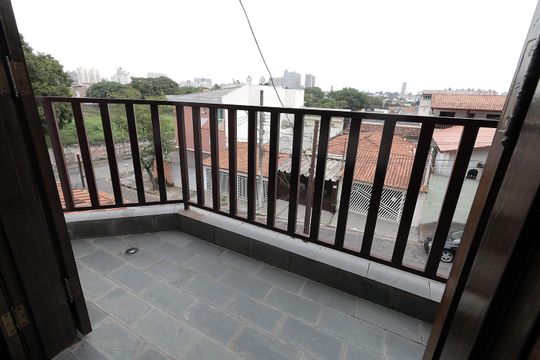 Sacada de casa à venda com 3 quartos, 192m² em Vila Floresta, Santo André