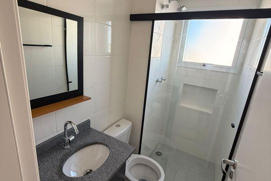 Banheiro de apartamento para alugar com 2 quartos, 44m² em Vila Angelica, Sorocaba