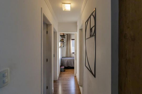 Corredor de apartamento à venda com 3 quartos, 76m² em Vila Olímpia, São Paulo
