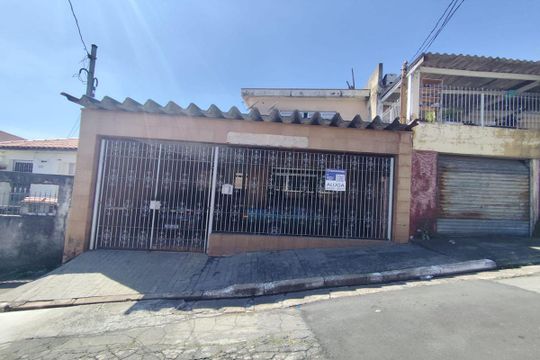 Fachada de casa à venda com 3 quartos, 200m² em Vila Paulistania, São Paulo