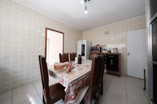 Cozinha de casa à venda com 3 quartos, 200m² em Vila Paulistania, São Paulo