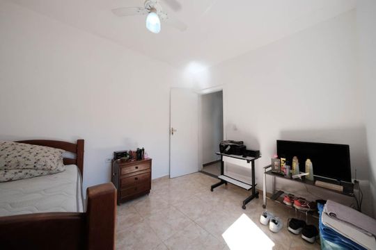 Quarto 3 de casa à venda com 3 quartos, 200m² em Vila Paulistania, São Paulo