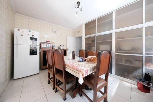 Cozinha de casa à venda com 3 quartos, 200m² em Vila Paulistania, São Paulo