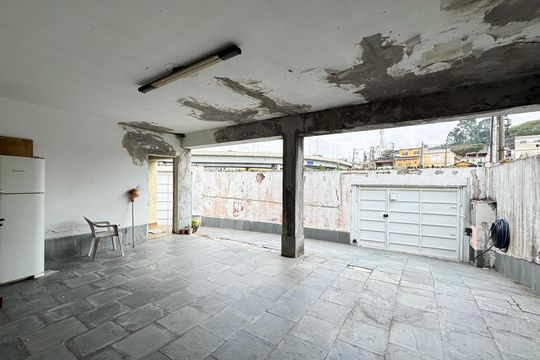Garagem de casa à venda com 4 quartos, 300m² em Parque dos Passaros, São Bernardo do Campo