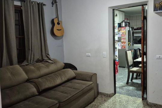 Casa para alugar com 3 quartos, 206m² em Jardim Sao Luiz, São Paulo