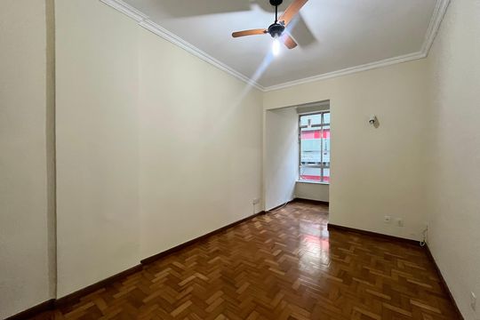 Sala  de apartamento para alugar com 2 quartos, 2225m² em Ipanema, Rio de Janeiro