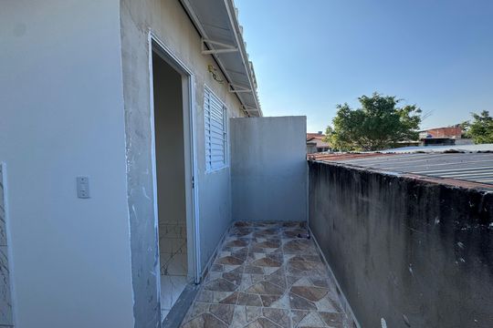 Varanda de kitnet/studio para alugar com 1 quarto, 24m² em Rochdale, Osasco