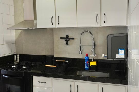 Cozinha de apartamento à venda com 3 quartos, 95m² em Santo Antônio, Belo Horizonte