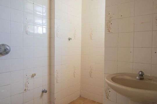 Banheiro de apartamento para alugar com 2 quartos, 65m² em Brasilândia, São Gonçalo