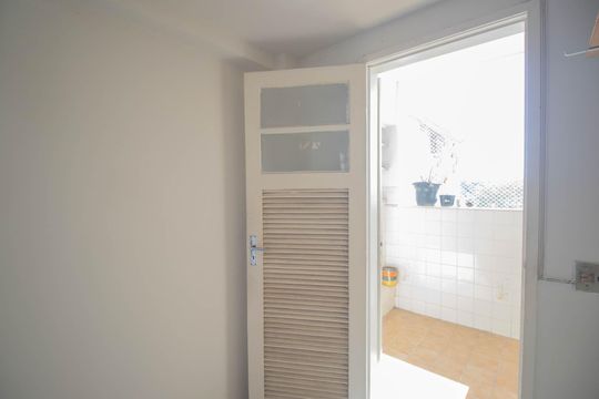 Quarto de Serviço de apartamento para alugar com 2 quartos, 65m² em Brasilândia, São Gonçalo