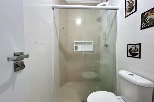 Banheiro  de apartamento para alugar com 1 quarto, 50m² em Ribeirão da Ilha, Florianópolis