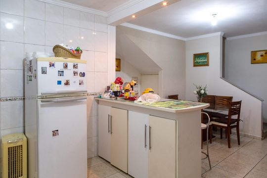 Cozinha de casa para alugar com 3 quartos, 260m² em Jardim Aida, Guarulhos