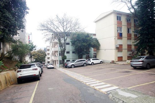 Área Comum - (rotativo - 01 vaga) de apartamento à venda com 3 quartos, 76m² em Rio Branco, Porto Alegre