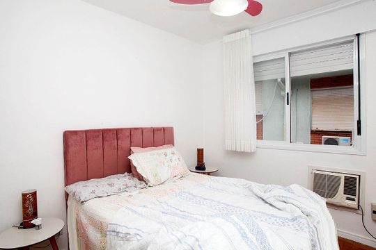 Quarto 3 de apartamento à venda com 3 quartos, 76m² em Rio Branco, Porto Alegre
