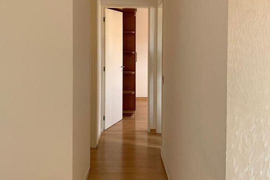 Corredor de apartamento à venda com 2 quartos, 53m² em Fazenda Santa Cândida, Campinas