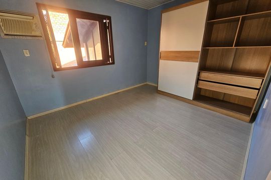 Quarto de casa à venda com 4 quartos, 200m² em Industrial, Novo Hamburgo