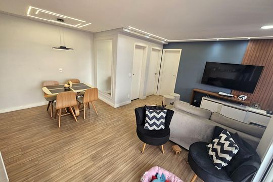 Apartamento à venda com 2 quartos, 73m² em Jardim Wanda, Taboão da Serra