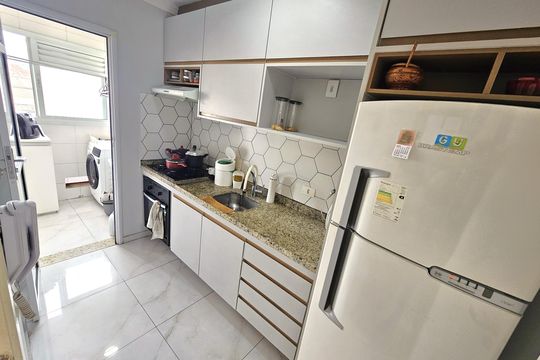Apartamento à venda com 2 quartos, 73m² em Jardim Wanda, Taboão da Serra
