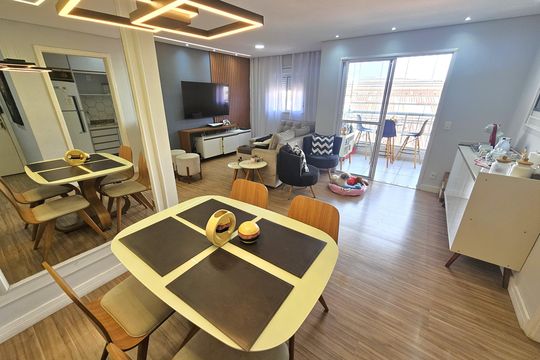 Apartamento à venda com 2 quartos, 73m² em Jardim Wanda, Taboão da Serra