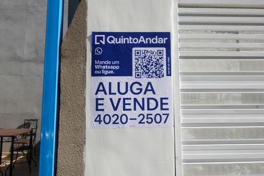 Placa instalada em 21/04/2026 com o código FCZZ-8 de casa à venda com 2 quartos, 90m² em Vila Santa Teresa, Santo André
