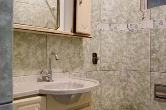 Banheiro de apartamento à venda com 1 quarto, 32m² em Centro, Niterói