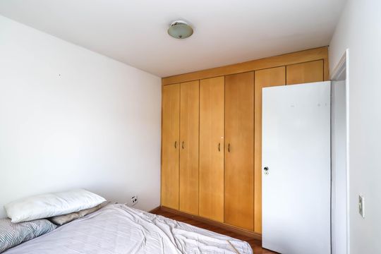 Quarto 2 de apartamento para alugar com 2 quartos, 56m² em Ipiranga, São Paulo