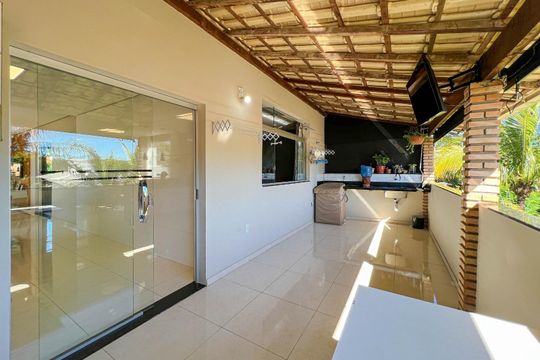 Casa à venda com 4 quartos, 430m² em Várzea, Lagoa Santa