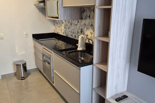 Cozinha de apartamento para alugar com 1 quarto, 38m² em Butantã, São Paulo