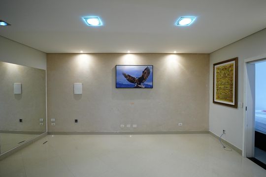 Sala de apartamento à venda com 1 quarto, 70m² em Parque Jaçatuba, Santo André