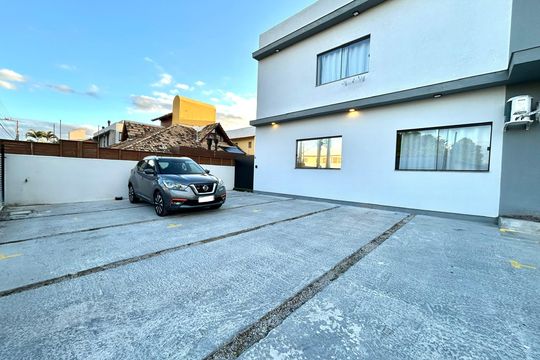 Garagem  de kitnet/studio para alugar com 1 quarto, 23m² em Campeche, Florianópolis