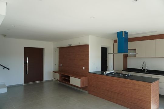 Sala de casa de condomínio para alugar com 2 quartos, 152m² em Alphaville, Santana de Parnaíba