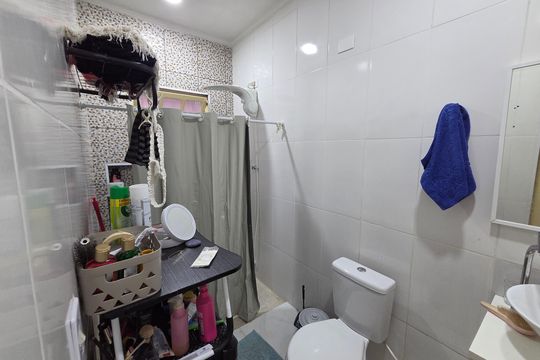 Banheiro da Suíte 1 de casa para alugar com 3 quartos, 144m² em Maracanã, Praia Grande