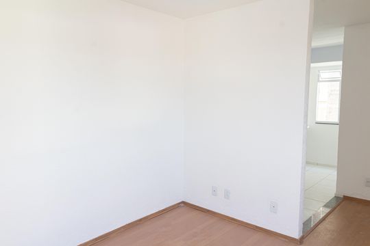Sala de apartamento para alugar com 2 quartos, 45m² em Campo Grande, Rio de Janeiro