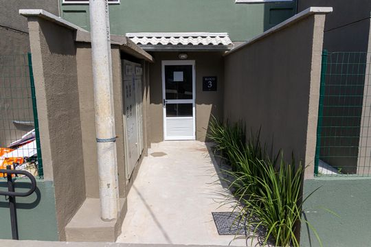 Fachada de apartamento para alugar com 2 quartos, 45m² em Campo Grande, Rio de Janeiro