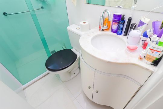 Banheiro de apartamento à venda com 3 quartos, 57m² em Itaquera, São Paulo