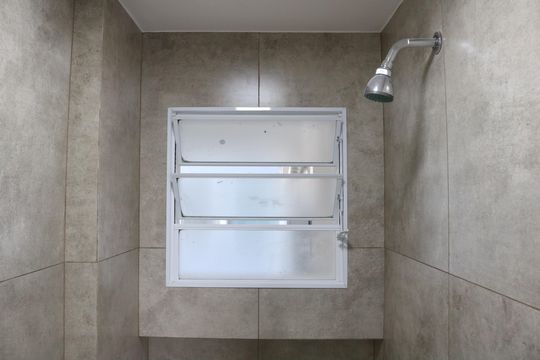 Banheiro 2 de apartamento para alugar com 3 quartos, 100m² em Água Branca, São Paulo
