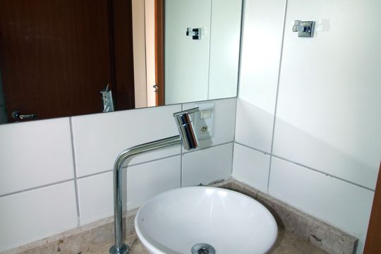Banheiro de apartamento à venda com 2 quartos, 48m² em Irajá, Rio de Janeiro
