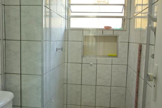 Banheiro  de apartamento à venda com 2 quartos, 44m² em Vila Ferreira, São Bernardo do Campo