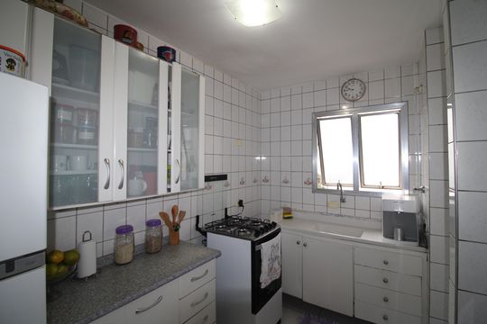 Cozinha de apartamento à venda com 2 quartos, 64m² em Santana, São Paulo