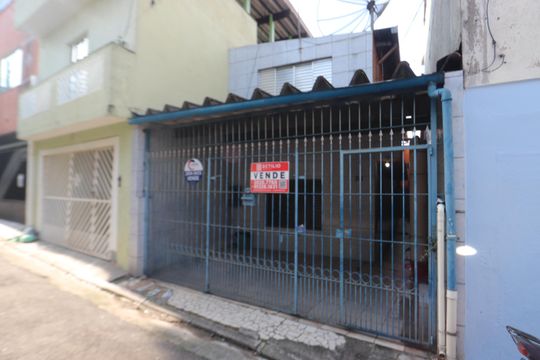 Fachada de casa à venda com 2 quartos, 125m² em Chácara Mafalda, São Paulo
